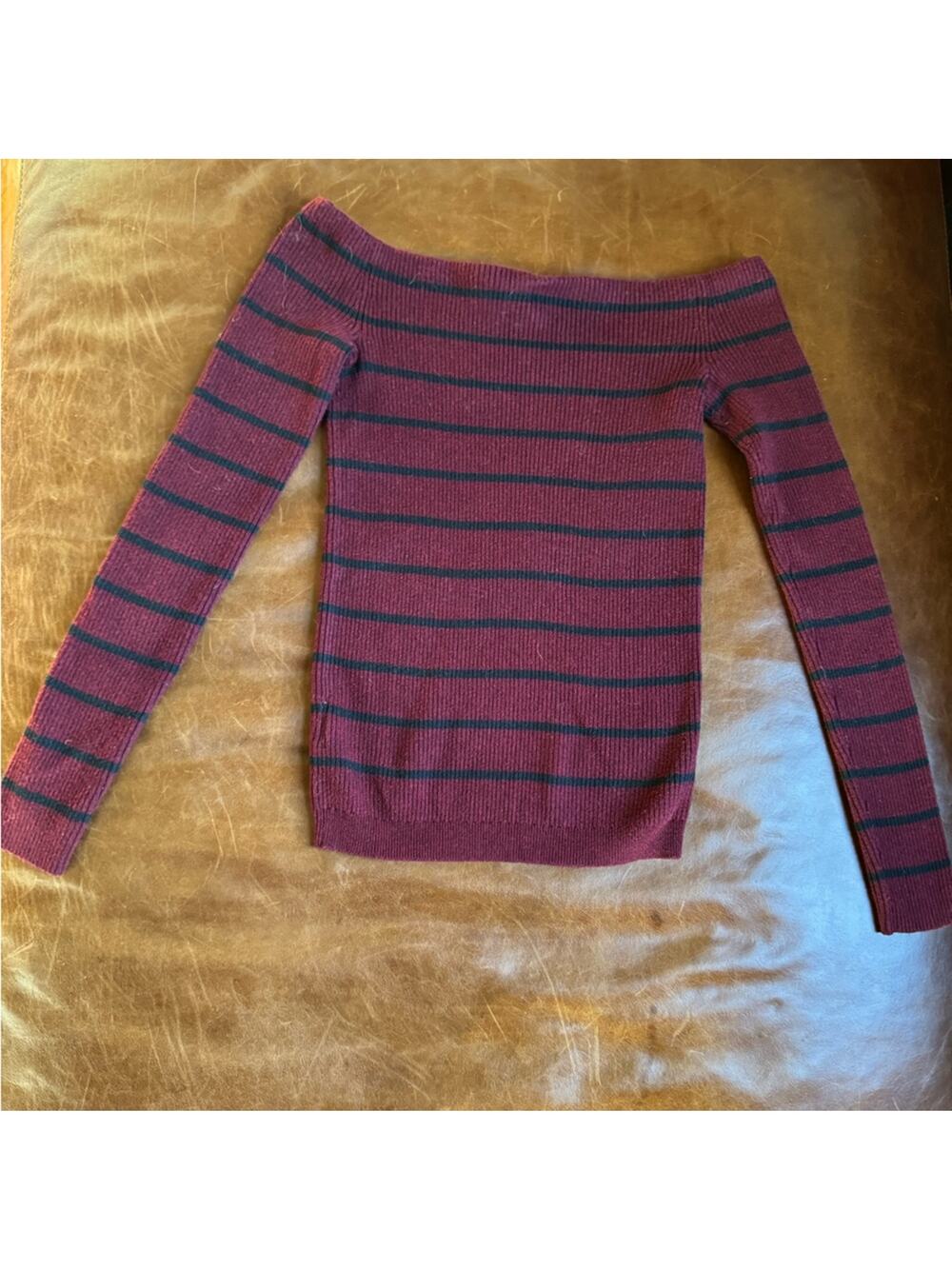 American Eagle Outfitters Burgundy and Black Knit Top